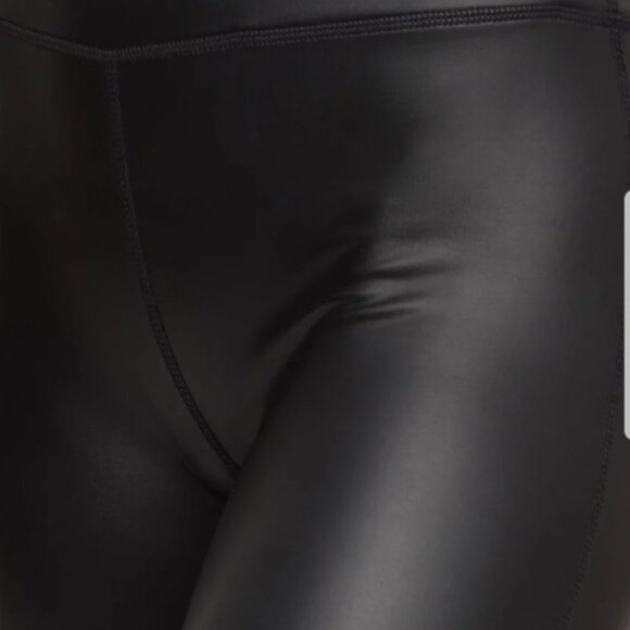 Leather looking leggings. - Picture 3 of 5